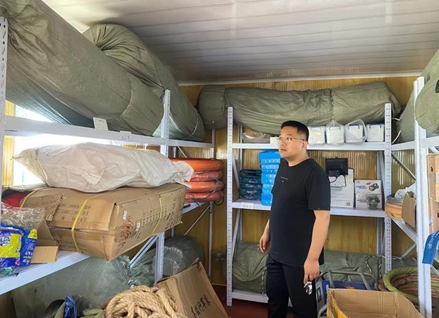 防汛物資|應(yīng)急救災(zāi)裝備|消防滅火裝備|水域救援裝備|消防救援裝備|多年應(yīng)急裝備經(jīng)驗(yàn)打造行業(yè)品牌！